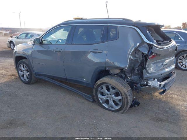 Jeep Compass Limited 4x4 Image 15