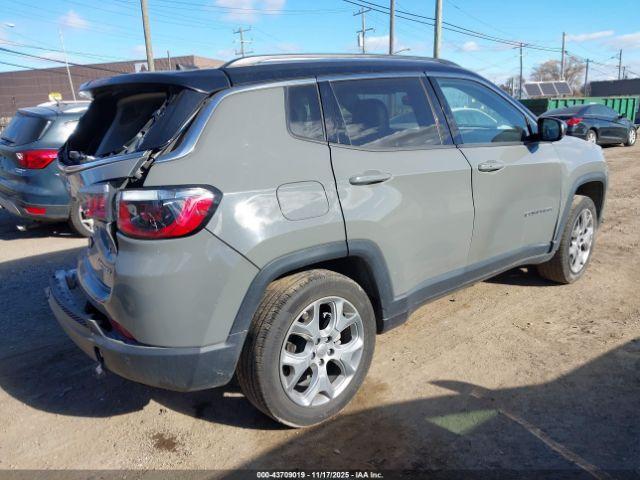 Jeep Compass Limited 4x4 Image 3