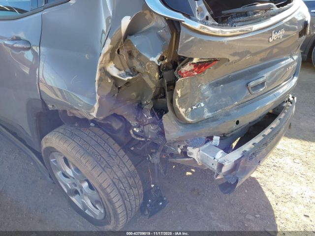 Jeep Compass Limited 4x4 Image 4