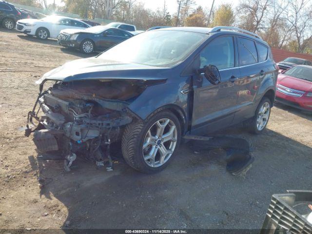 Ford Escape Titanium Image 2