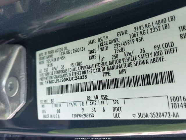 Ford Escape Titanium Image 7