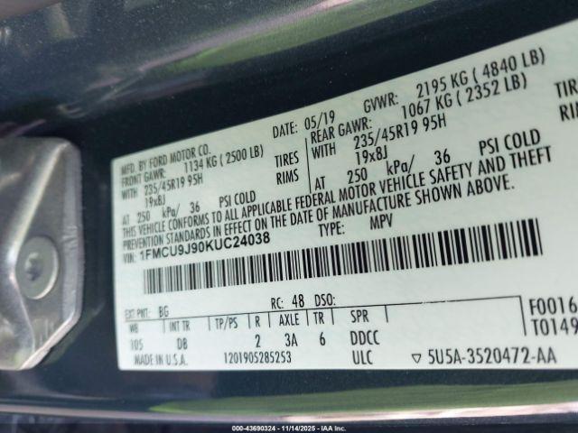 Ford Escape Titanium Image 7