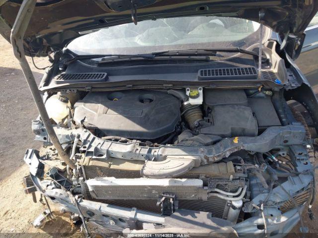 Ford Escape Titanium Image 14