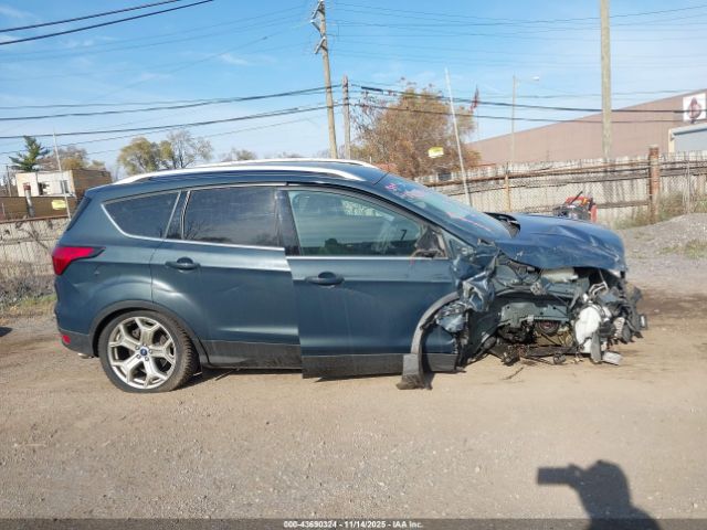 Ford Escape Titanium Image 8