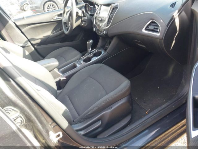 Chevrolet Cruze Lt Auto Image 8
