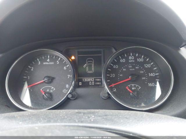 Nissan Rogue Image 10