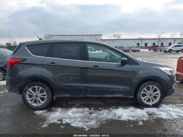 Ford Escape Se Image 12