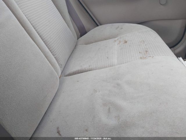 Toyota Corolla Ce Image 8