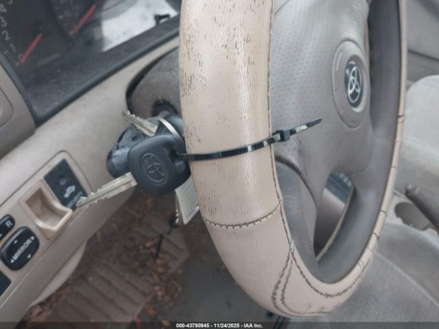 Toyota Corolla Ce Image 11