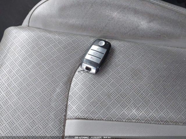 Kia Optima Ex Image 5