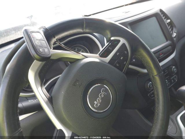 Jeep Cherokee Limited Image 8