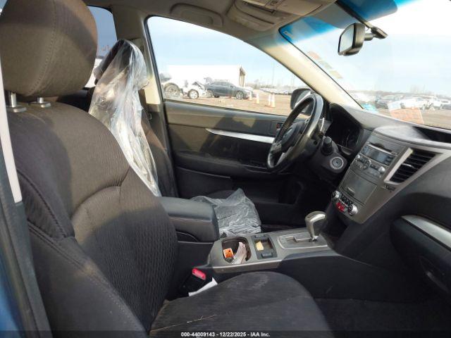 Subaru Outback 2.5i Premium Image 4