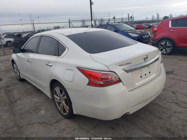 Nissan Altima 2.5 S Image 3