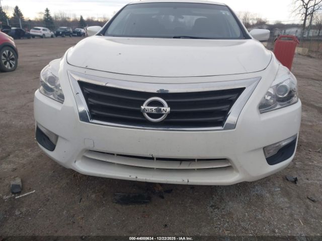 Nissan Altima 2.5 S Image 10