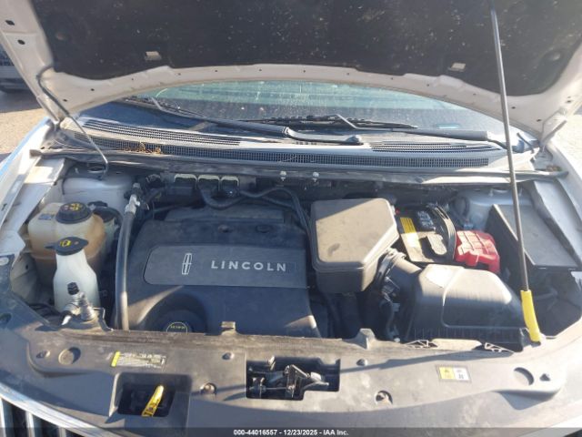 Lincoln MKX Image 11