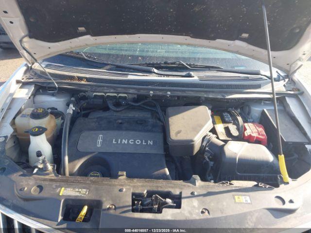 Lincoln MKX Image 11