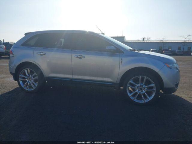 Lincoln MKX Image 12