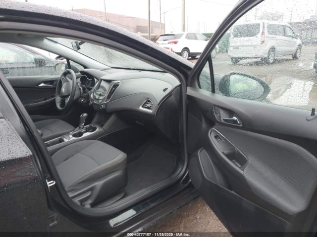 Chevrolet Cruze Ls Image 10