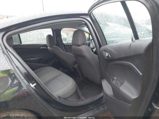 Chevrolet Cruze Ls Image 3