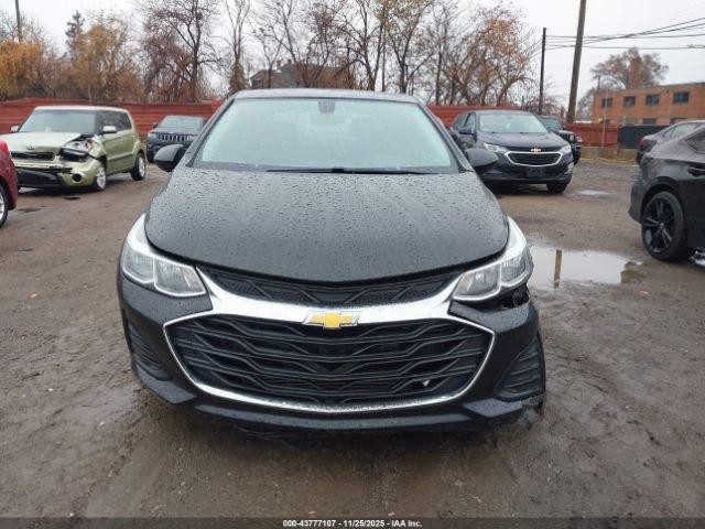 Chevrolet Cruze Ls Image 2