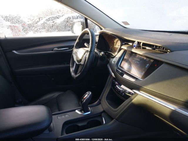 Cadillac XT5 Luxury Image 16