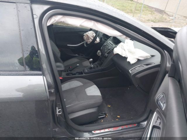 Ford Focus St Image 7