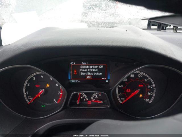 Ford Focus St Image 15