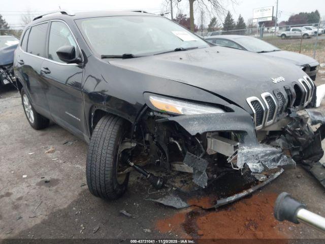  Salvage Jeep Cherokee