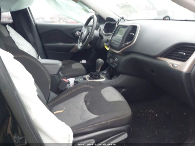 Jeep Cherokee Latitude 4x4 Image 10