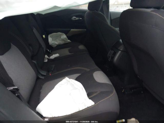 Jeep Cherokee Latitude 4x4 Image 15