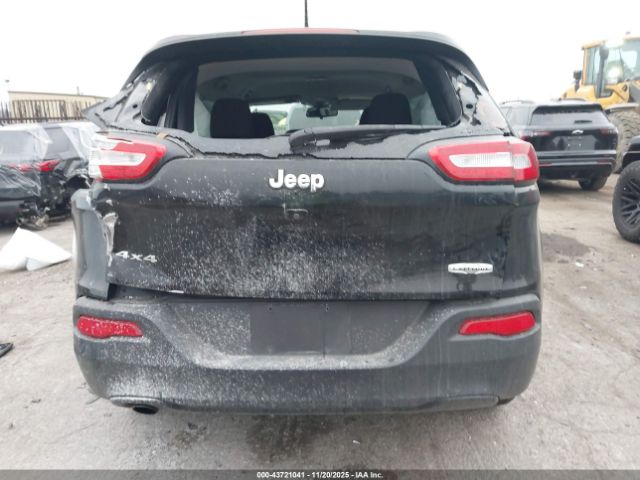 Jeep Cherokee Latitude 4x4 Image 6