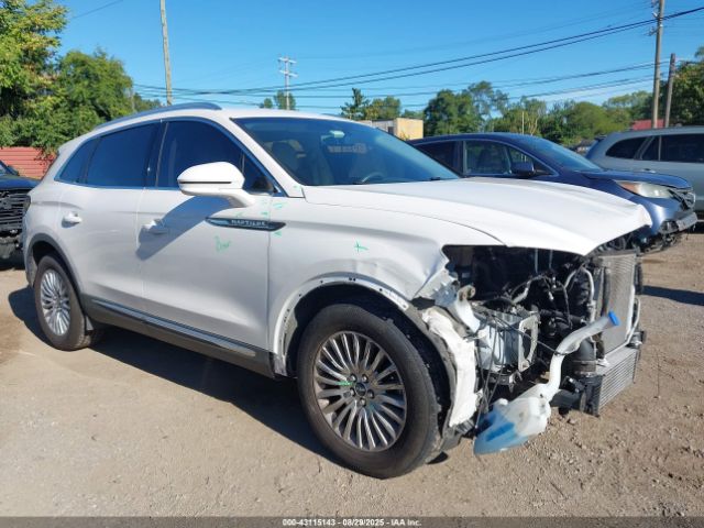 Lincoln Nautilus Standard Image 1