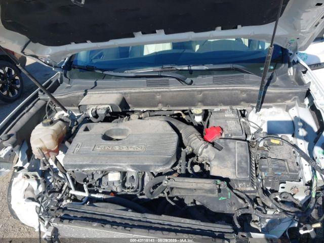 Lincoln Nautilus Standard Image 12