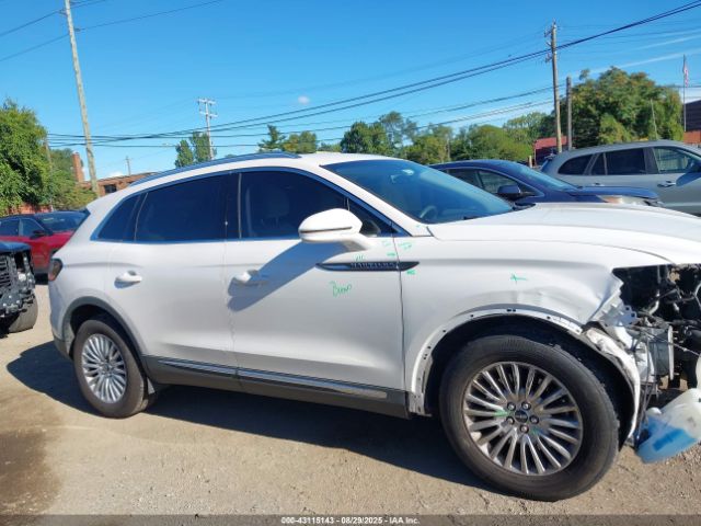 Lincoln Nautilus Standard Image 9