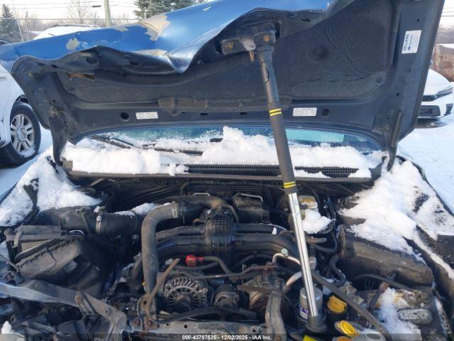 Subaru Crosstrek 2.0i Limited Image 6