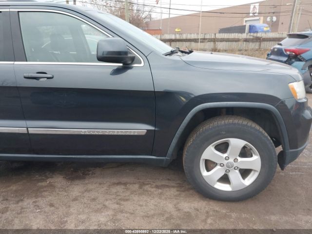 Jeep Grand Cherokee Laredo Image 13