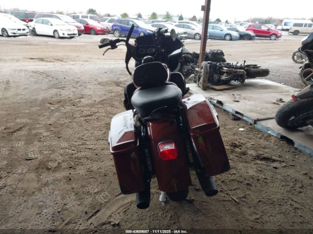 Harley-Davidson Fltrk Image 8