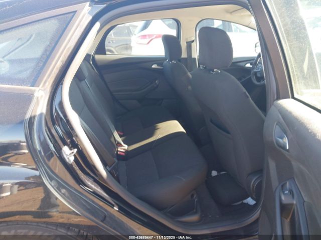 Ford Focus Se Image 6