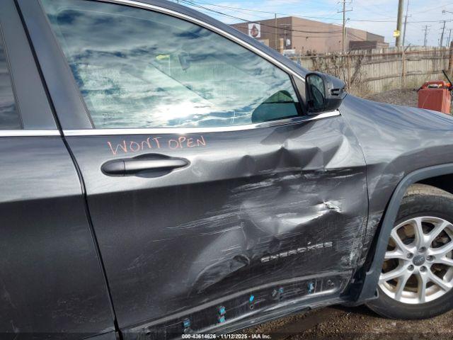 Jeep Cherokee Latitude Image 7