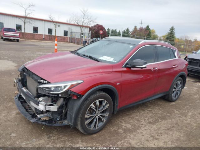 INFINITI Qx Essential Image 2