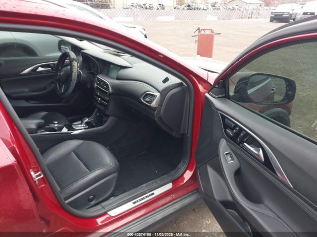 INFINITI Qx Essential Image 5