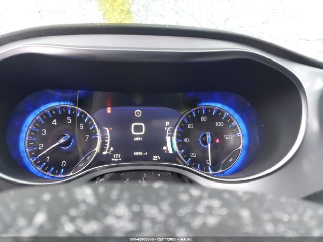 Chrysler Pacifica Limited Awd Image 5