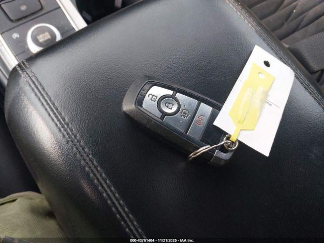 Ford Explorer Xlt Image 8