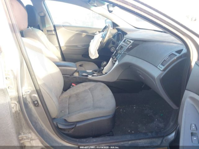 Hyundai SONATA Gls Image 8