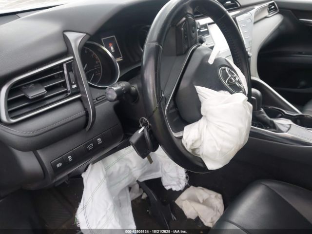 Toyota Camry Se Image 5