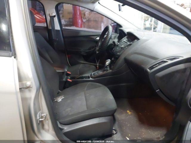 Ford Focus Se Image 6