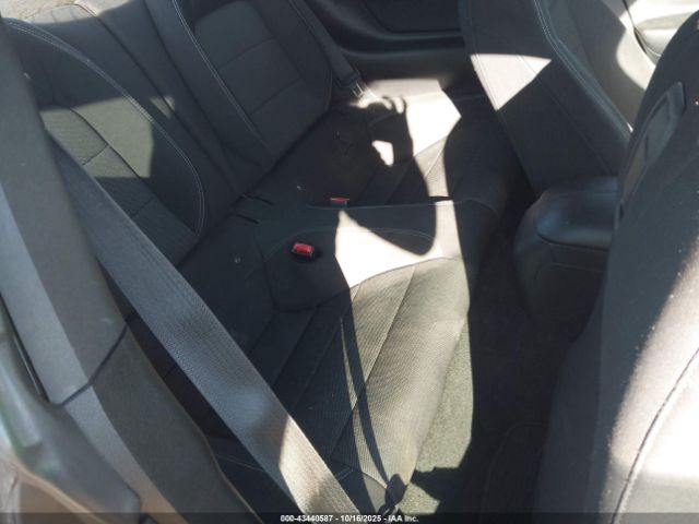 Ford Mustang V6 Image 6