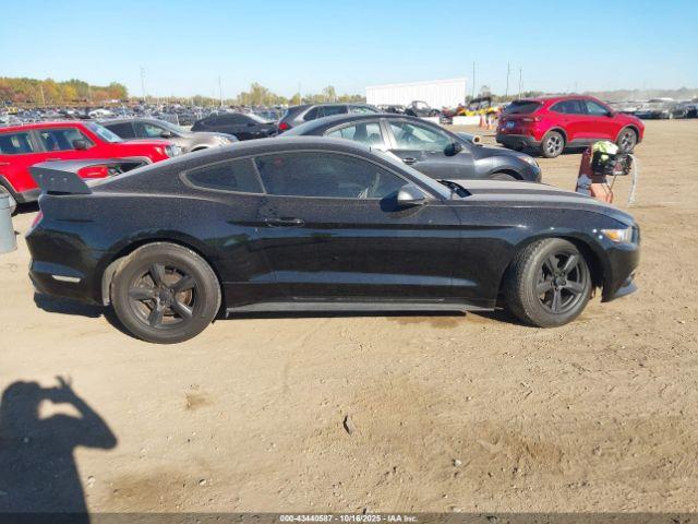Ford Mustang V6 Image 15