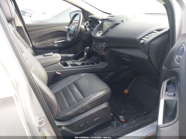 Ford Escape Titanium Image 7