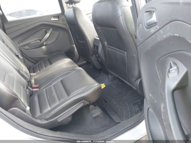 Ford Escape Titanium Image 2